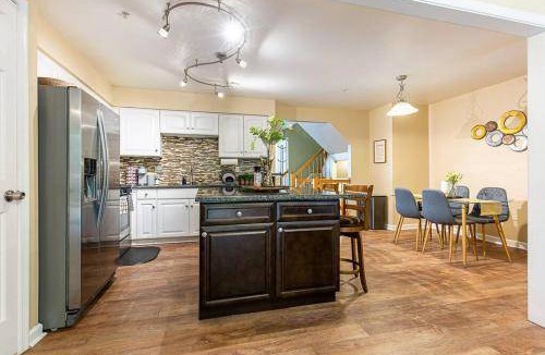 Germantown House | 223 m² House ∙ 3 bedrooms ∙ 6 guests