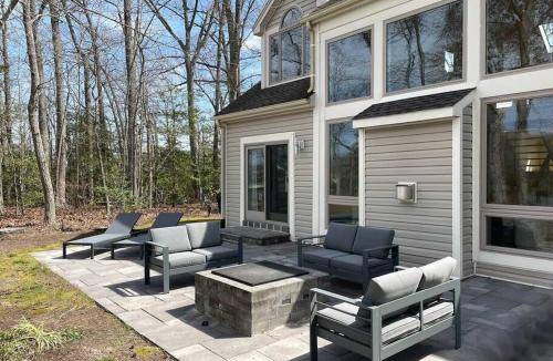 Mount Holly House | 223 m² House ∙ 4 bedrooms ∙ 10 guests