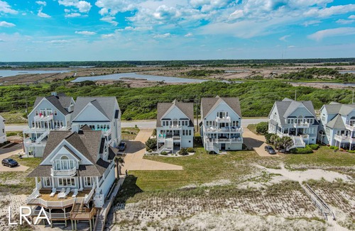 North Topsail Beach House | 230 m² House ∙ 5 bedrooms ∙ 14 guests