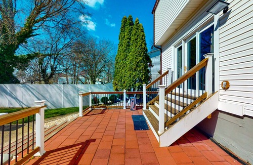 Oxon Hill House | 232 m² House ∙ 5 bedrooms ∙ 8 guests