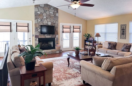 Maynardville House | 233 m² House ∙ 4 bedrooms ∙ 10 guests
