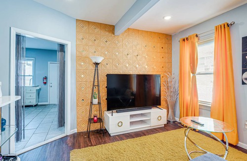 Linden House | 278 m² House ∙ 2 bedrooms ∙ 4 guests