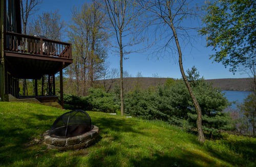 Mountainside House | 278 m² House ∙ 5 bedrooms ∙ 14 guests