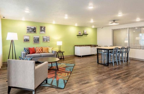 Monmouth Junction Hotel | 28 m² Hotel ∙ 4 guests
