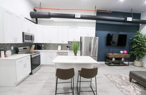 Downtown Historic District Apartment | 2B Stay at the Heart of Easton!