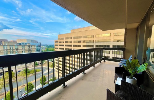 Crystal City Apartment | 🌸 2B2B Balcony Luxury High-Rise 🎹Piano Near DC 5min