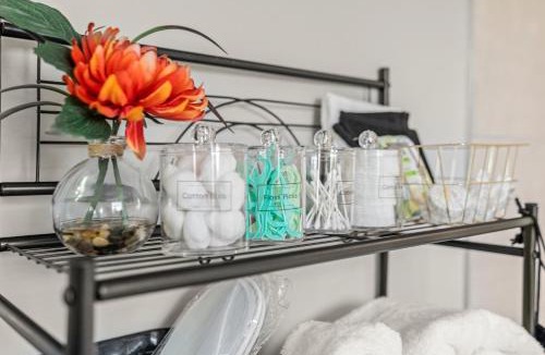 North Philadelphia East Apartment | 2BR-2BA Luxy Dendrobium Oasis, Pet Friendly, Family Friendly, Free Parking & Balcony