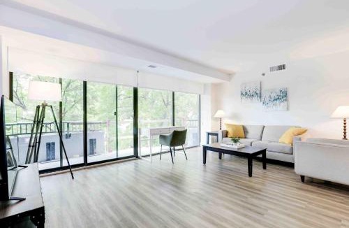 Radnor - Fort Myer Heights Apartment | 2BR Executive Apartment with Spacious Layout