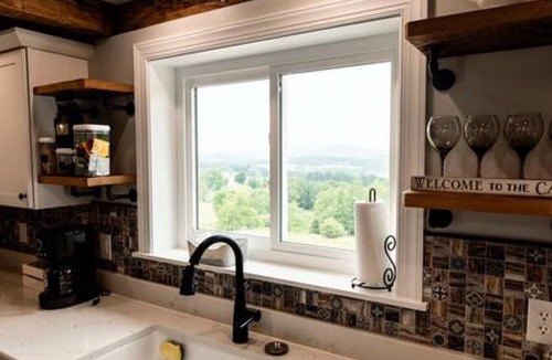 Arnot Cabin | 2BR Mountain Cabin | Renovated 1800s + Scenic Views