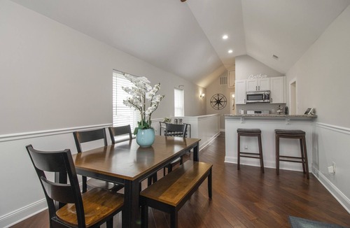Conshohocken House | 3-BD with a Wine Cellar in the Heart of Conshy