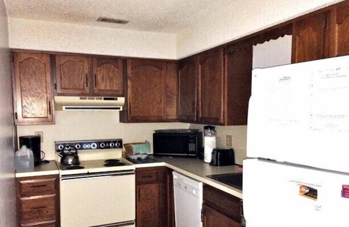 Sea Isle City Condo | 3 Bedroom 2 Bath Sleeps 8 Beachfront Condo Bookings are not confirmed until fully executed lease is received with Owner approval. CHECK IN TIMES VARY/CHECK YOUR LEASE