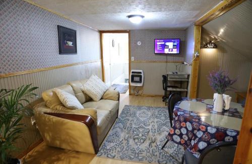 Fayetteville Apartment | 3-Bedroom apt. ideal location near new river gorge