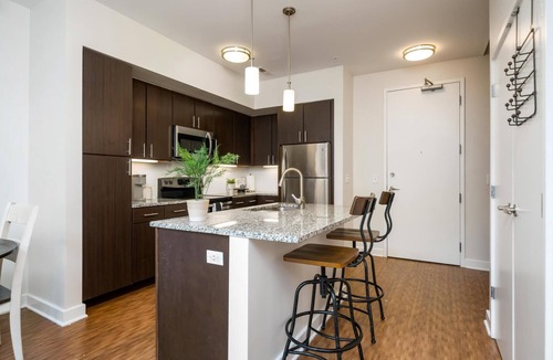 University District Apartment | 3 Bedroom Centrally Located