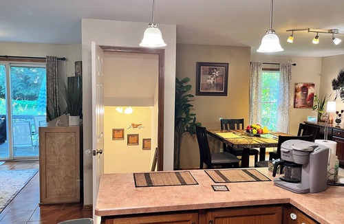 Poland Condo | 3-bedroom condo in beautiful Poland with 3 full bathrooms and 1 half bath.