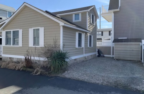 Ocean Beach III House | 3-bedroom house beach block in Chadwick Beach, Lavalette area with AC, WiFi +