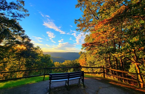 True Cabin | 3 bedroom Log Cabin on 11 acres 3 minutes from Pipestem Resort State Park