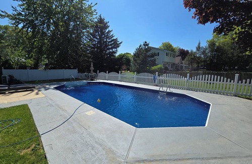Nazareth House | 3-bedroom vacation home just 12 minutes from Lafayette and Lehigh College.