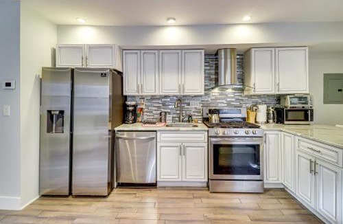 Trinidad Apartment | 3 Mi to National Mall DC Apt with Fenced Yard
