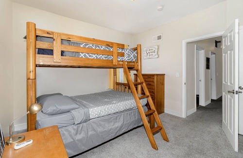 Corryville House | 3 or 4 bdrm Restored Home near Univ. of Cincinnati