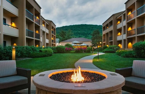 Mahwah House | 3 Serene Units Near Laurelwood Arboretum! FREE Parking, Pets Allowed, Pool!