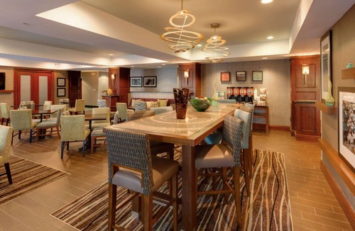 South Plainfield Hotel | 30 m² Hotel ∙ 127 guests