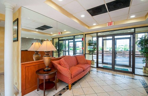Salisbury Hotel | 30 m² Hotel ∙ 2 bedrooms ∙ 127 guests