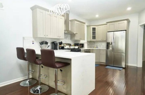 Constable Hook Apartment | 30% Off - Free Disney+, Netflix -Close to EWR + NYC