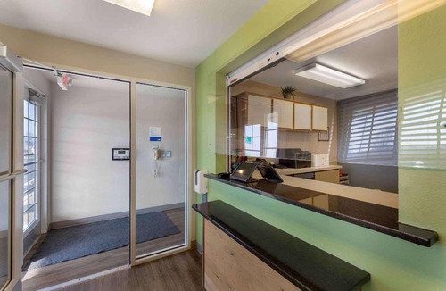 Avon Hotel | 300 m² Hotel ∙ 6 guests