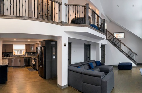 Lackawaxen House | 3000 Sq Ft + 5 BR 3.5 BA 3 FINISHED LEVELS AMENITY FILLED COMMUNITY POOL TABLE