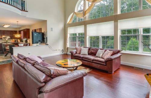 Mainland House | 307 m² House ∙ 4 bedrooms ∙ 8 guests