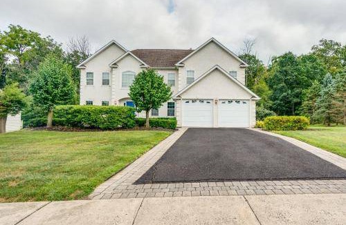 Mainland House | 307 m² House ∙ 4 bedrooms ∙ 8 guests