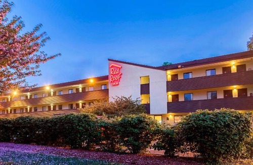 Tinton Falls Hotel | 32 m² Hotel ∙ 127 guests