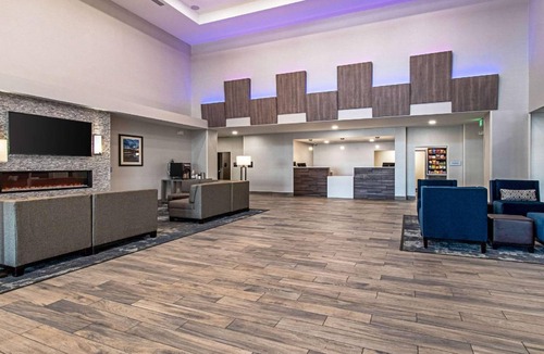 Grove City Hotel | 33 m² Hotel ∙ 127 guests