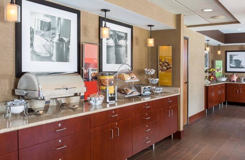 Austintown Hotel | 33 m² Hotel ∙ 127 guests