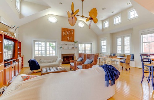 Avalon House | 357 m² House ∙ 6 bedrooms ∙ 18 guests