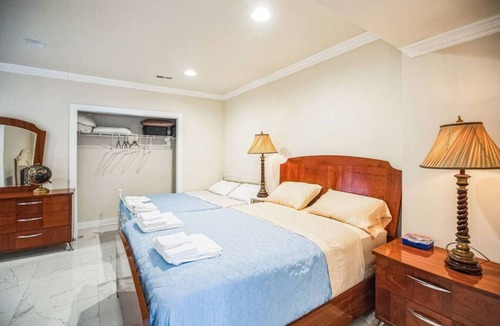 Fairland House | 372) Luxurious 3BR Home!
