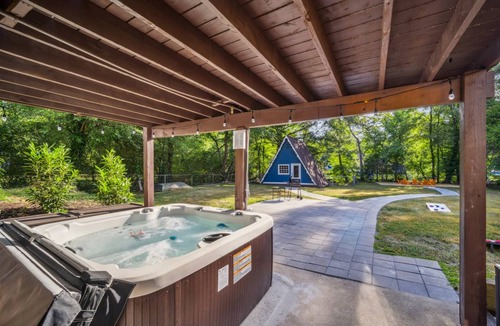 Port Tobacco Ski Chalet | 372 m² Chalet ∙ 5 bedrooms ∙ 16 guests