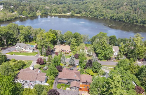 East Stroudsburg House | 372 m² House ∙ 4 bedrooms ∙ 8 guests