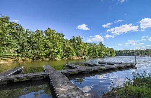North Glade Hills House | 381 m² House ∙ 6 bedrooms ∙ 18 guests