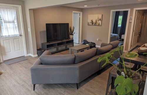Hewitt House | 3BR upstairs duplex in delightful West Milford