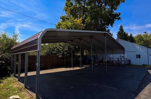 West Newton House | 4 bd/10 min to downtown W/D