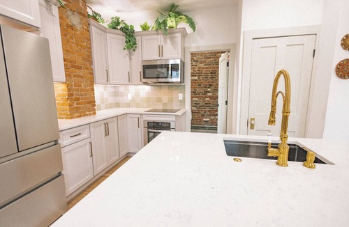 Ohio City House | 4-bedroom 2-Bathroom Double Apartment Oasis in Ohio City, Big Deck