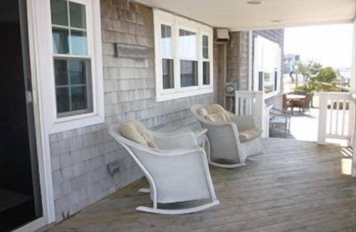 Beach Haven Gardens House | 4 bedroom accommodation in Beach Haven Gardens