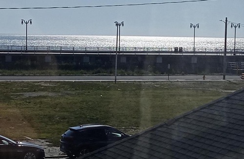 Atlantic City House | 4 BR on Boards w/ Hot Tub
