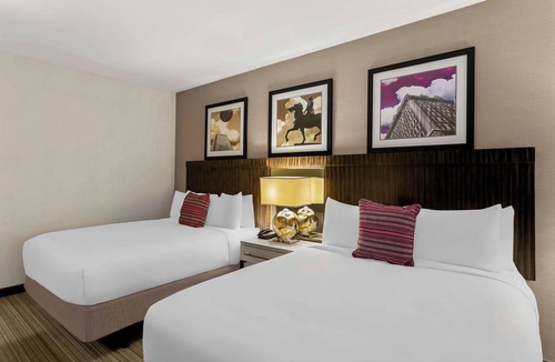 Downtown Baltimore Hotel | 4 Family-Friendly Rooms | Close to Baltimore Convention Center