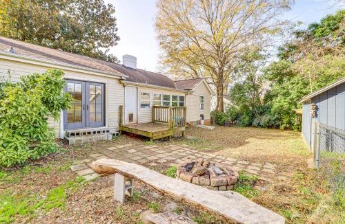 Sans Souci House | 4 Mi to Dtwn Home with Fire Pit in Greenville