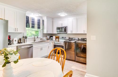 Newport News House | 4 Mi to Hampton Coliseum Home with Yard!