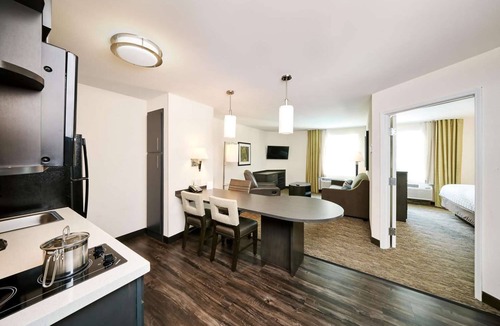 Morris Plains Hotel | 4 Spacious Suites w/Full Kitchen Ideal for Extended Stays - Pets Welcome