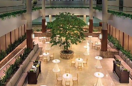 Teaneck Hotel | 4-Star Hotel ∙ Teaneck Marriott at Glenpointe