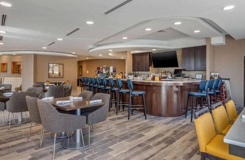 West Orange Hotel | 40 m² Hotel ∙ 127 guests
